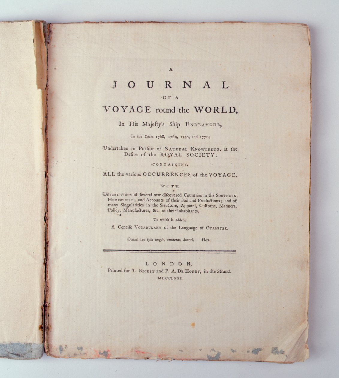 Titelside på A Journal of a Voyage Around the World in His Majestys Ship Endeavour i årene 1768, 1779, 1770 n 1771, udgivet i London, 1771 (tryk) af English School