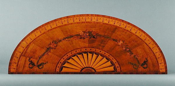 Top af et Demi-Lune bord, ca. 1775 (indlagt haretræ og satintræ) (se også 222396) af English School