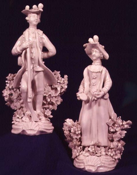 To Worcester-figurer understøttet af en bocage, Dr. Wall-periode af English School