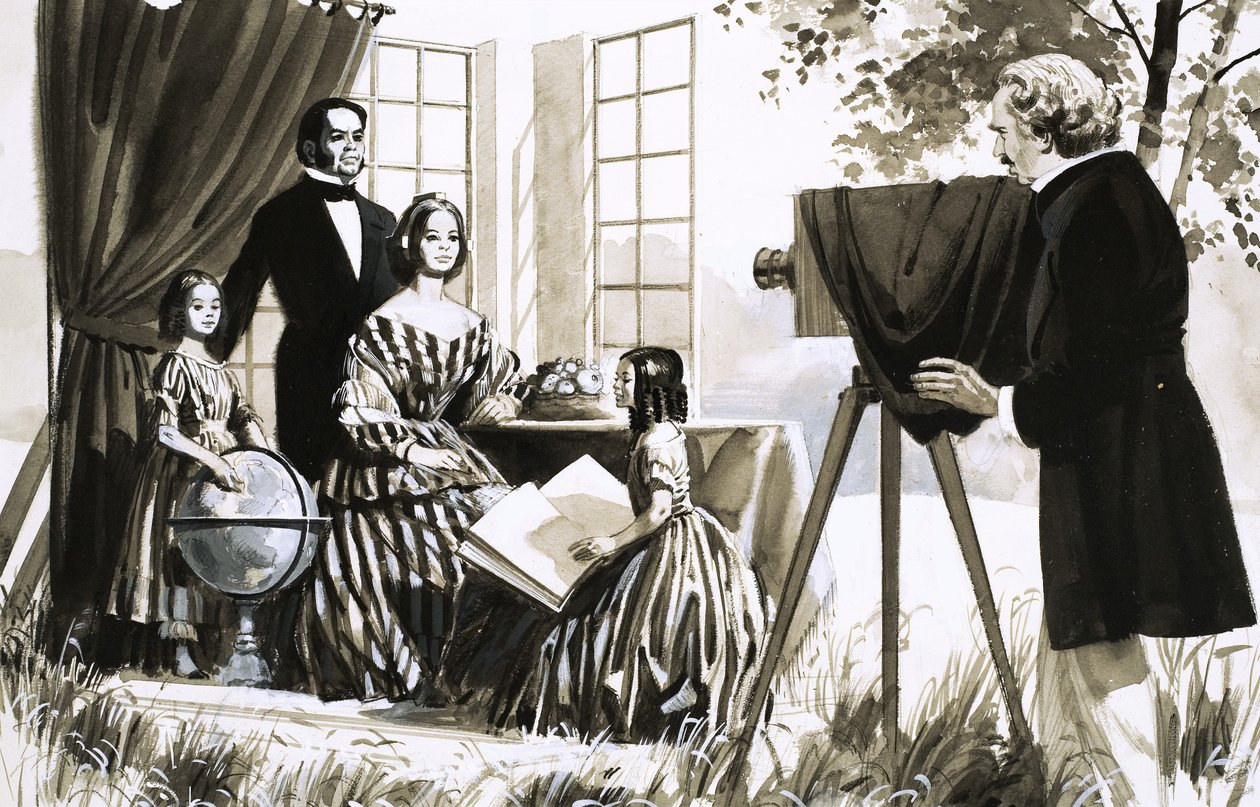 Uidentificeret familie bliver fotograferet af English School