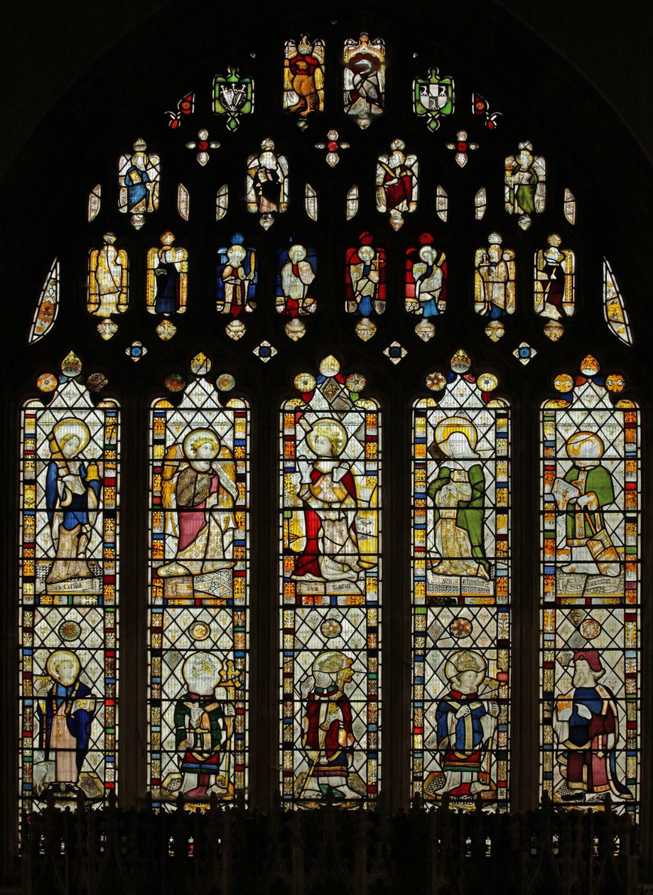 Window Ew forestillende Somerset-glas fra ca. 1450 i østvinduet med ti fine helgenfigurer af English School