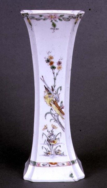Worcester vase med udspændt form malet i Kakiemon-farver, ca. 1750 (keramik) af English School