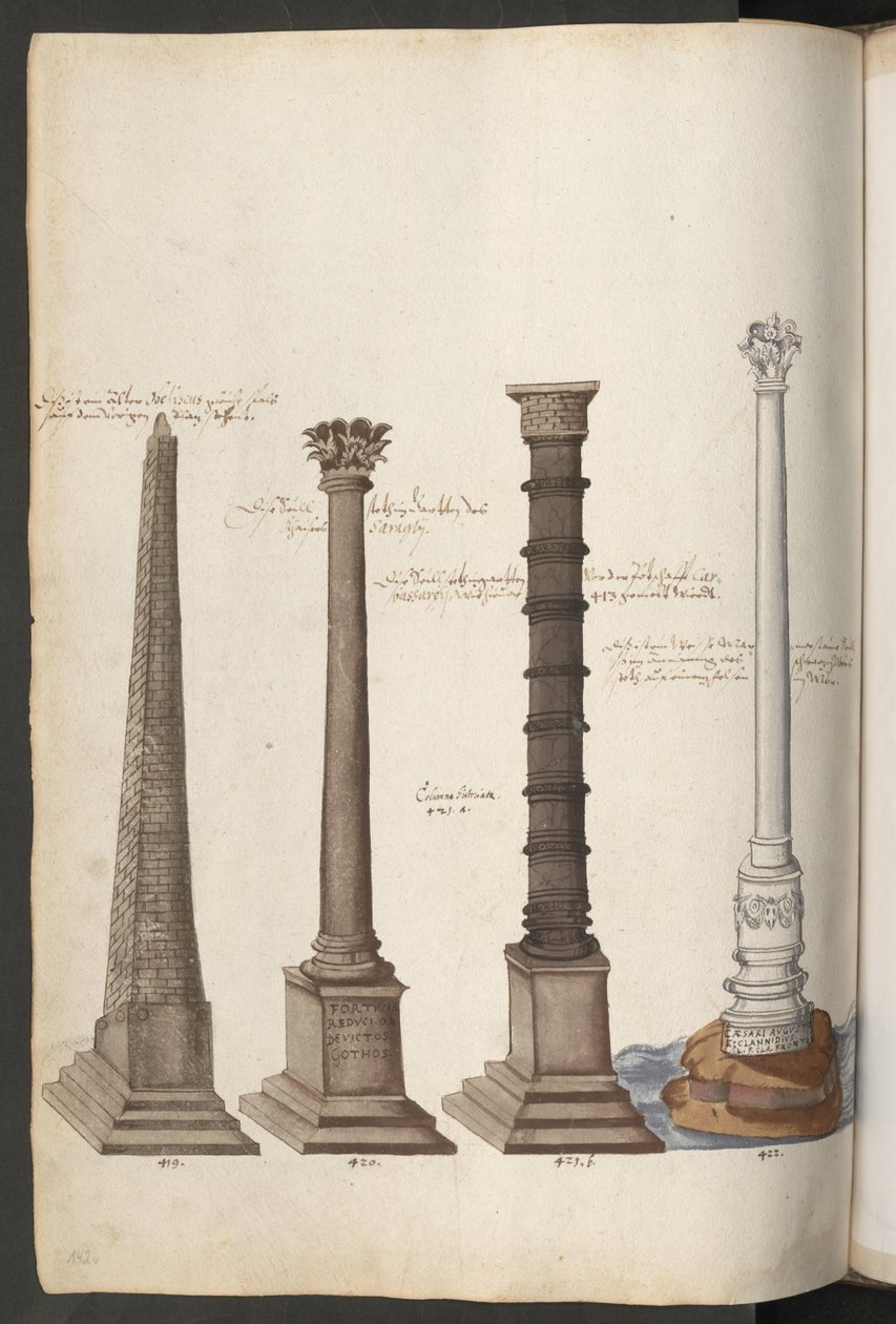 Obelisk og søjler af Erich Lessing