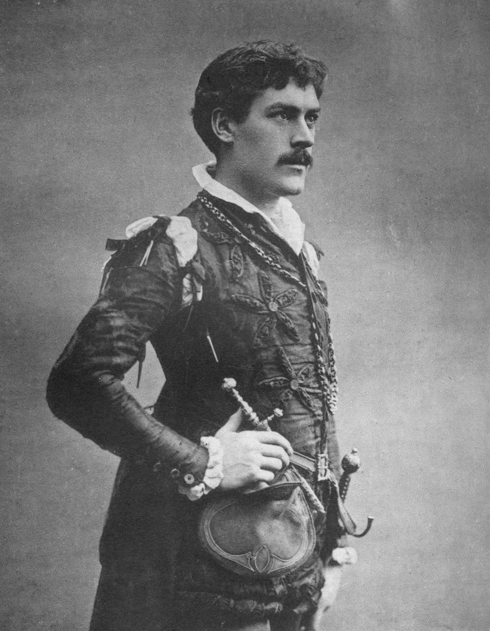 George Alexander, britisk skuespiller og teaterchef, som Faust, 1887 af Ernest Barraud