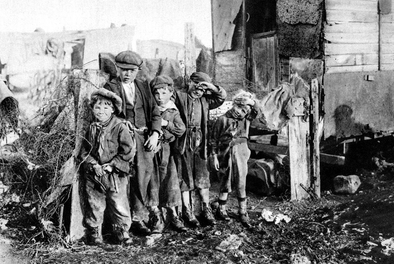 En gruppe gadepindsvin, Paris, 1931 af Ernest Flammarion