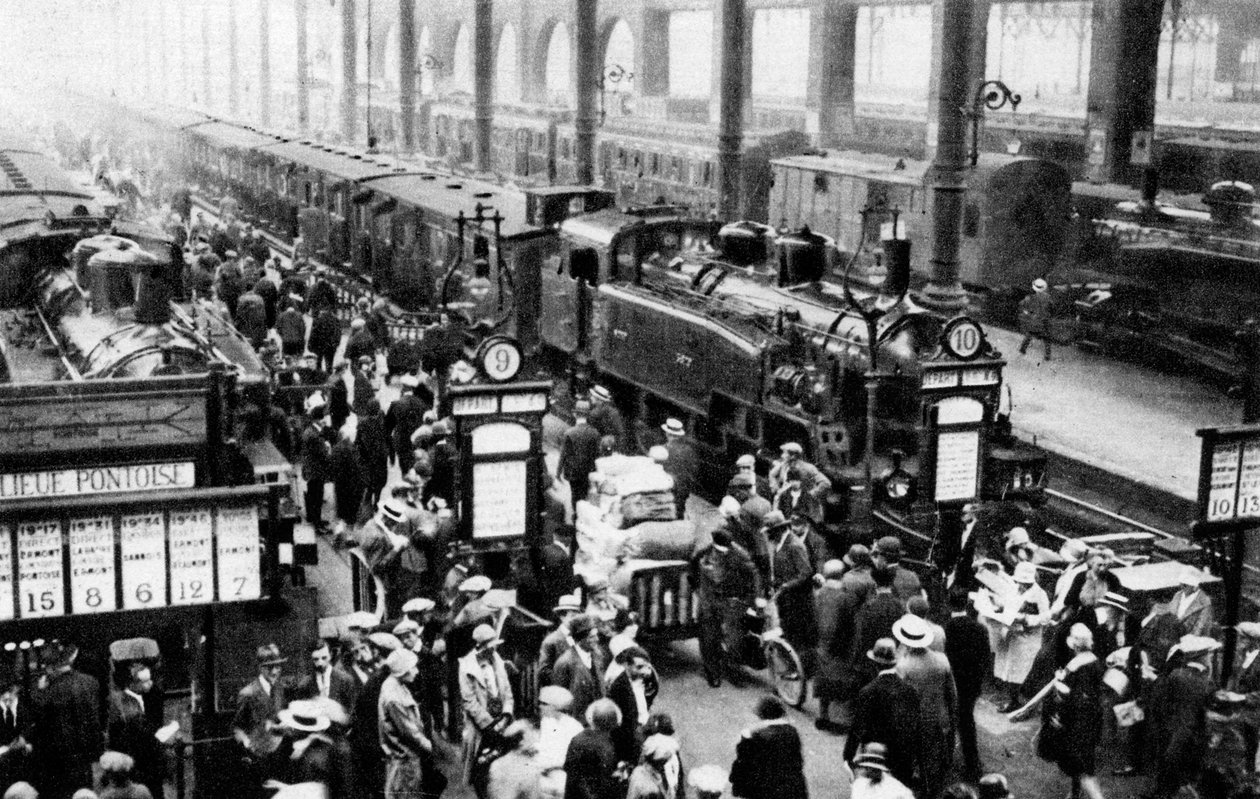 Togets ankomst til North Station, Paris, 1931. af Ernest Flammarion