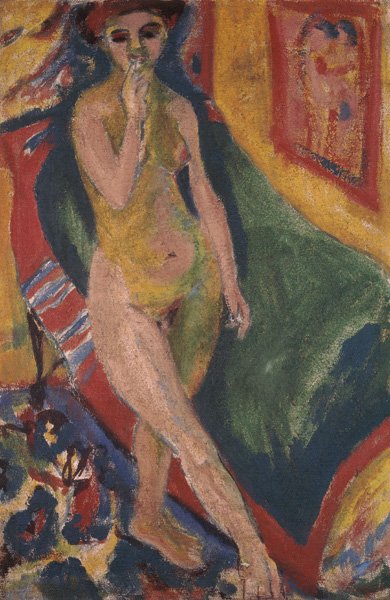 Nøgen pige foran grøn sofa af Ernst Ludwig Kirchner