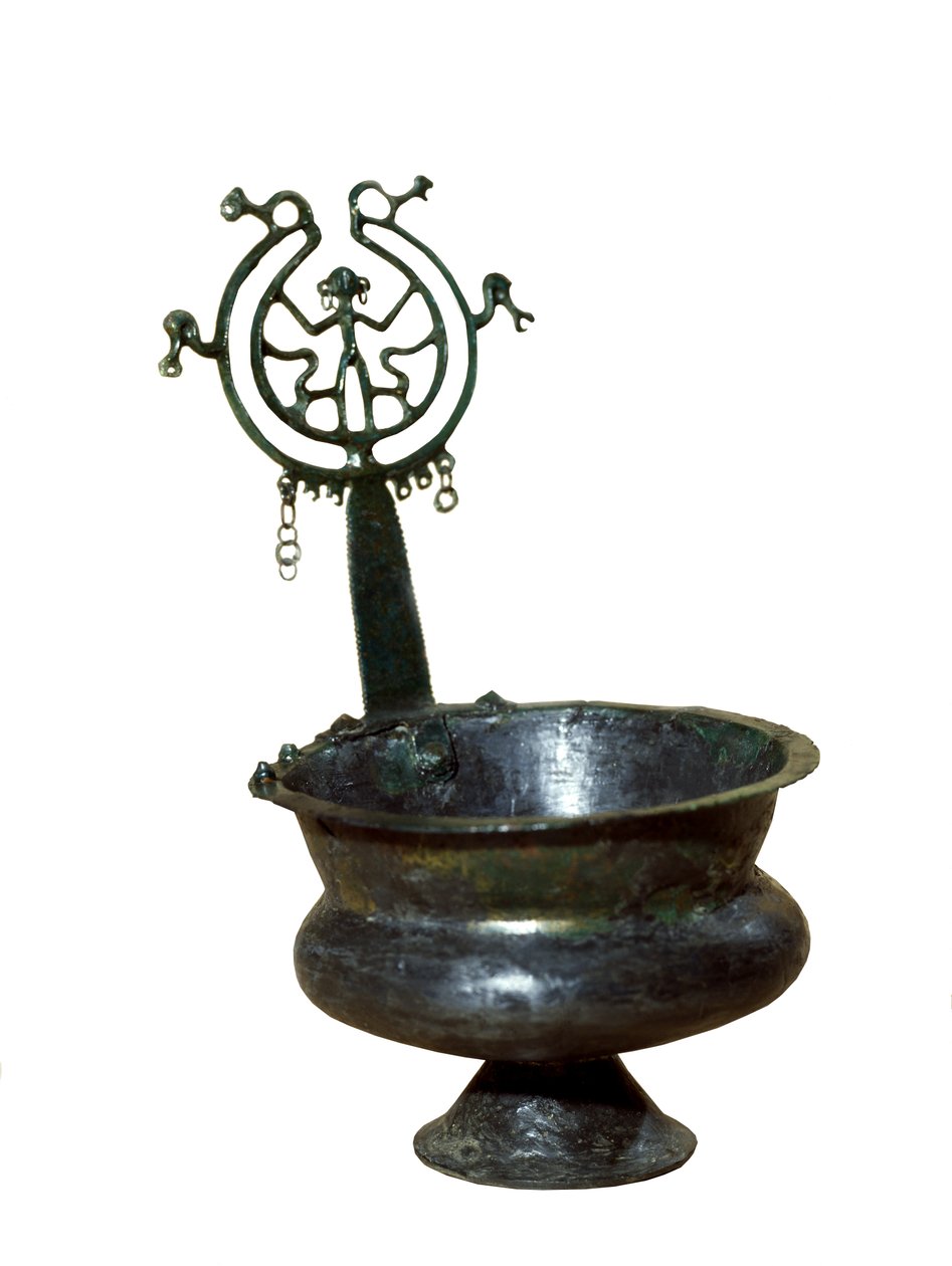 Kop med dekorativt hank og menneskefigur (bronze) af Etruscan