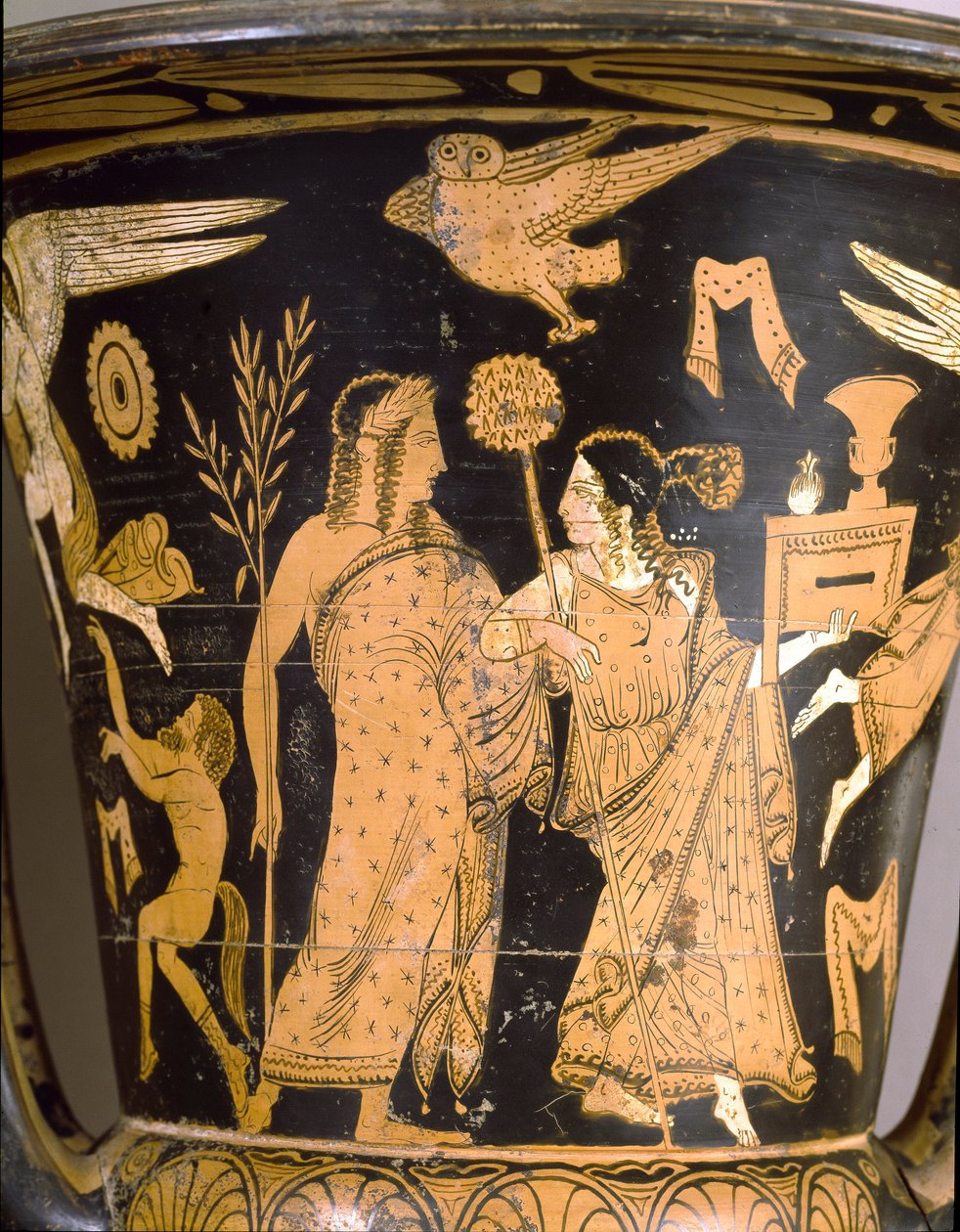 Antik etrusk: klokkekrater, der repræsenterer ødelæggelsen af ​​Troja: detaljer, der repræsenterer Dionysos og Ariane. Fra Falerii Veteres (Civita Castellana). 350-300 f.Kr. Rom, Nationalmuseet for Villa Giulia af Etruscan
