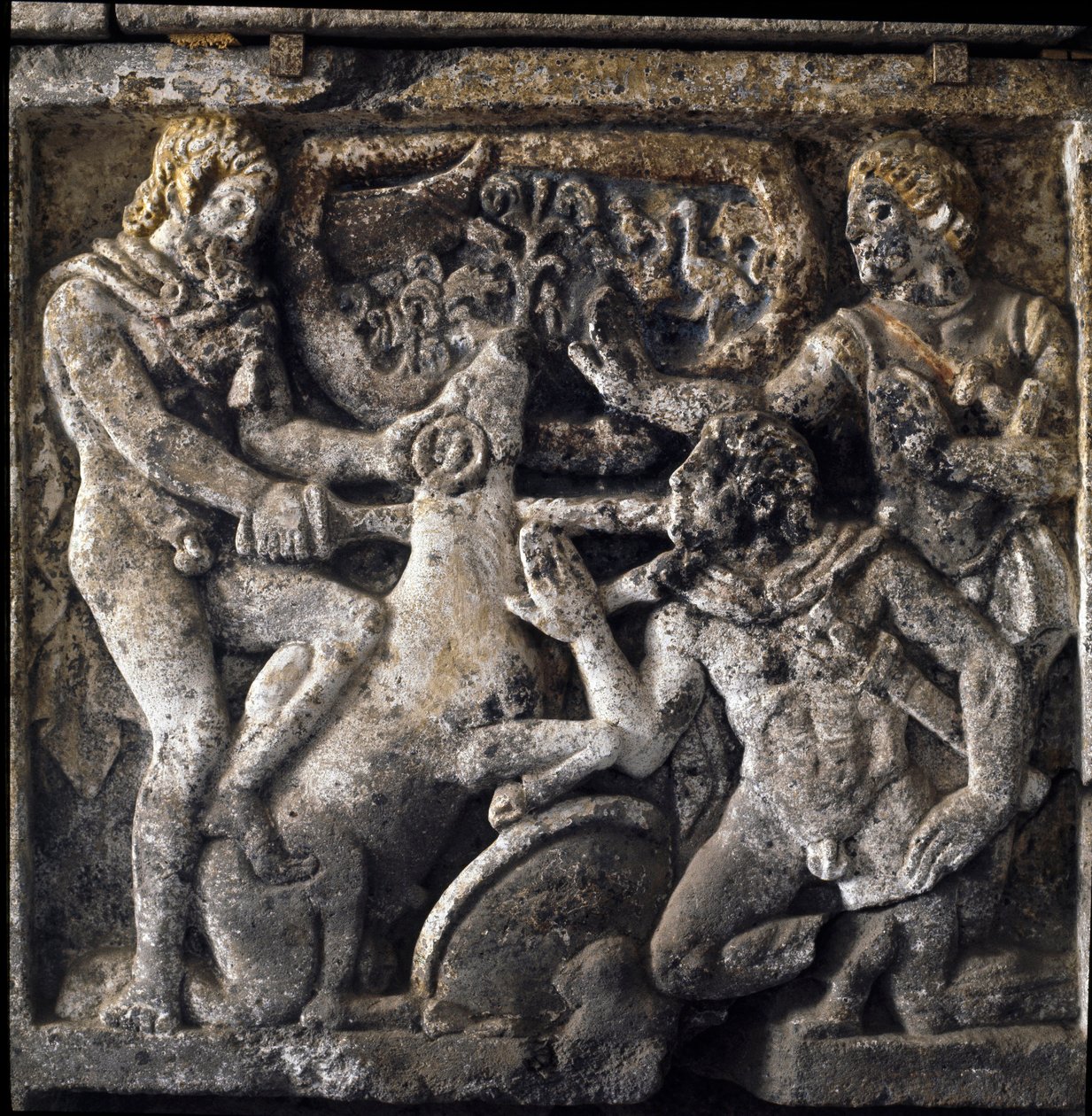 Etruskisk kunst: "" Ulysses til dødsriget, der ofrer et får for at konsultere den blinde spåmand fra Theben Tiresias"" Episode af Homeres Odyssee. Detalje af et lavt relief af sarkofag fra det 4. eller 3. århundrede f.Kr. Fra Torre San Severo. Orvieto, Mus af Etruscan