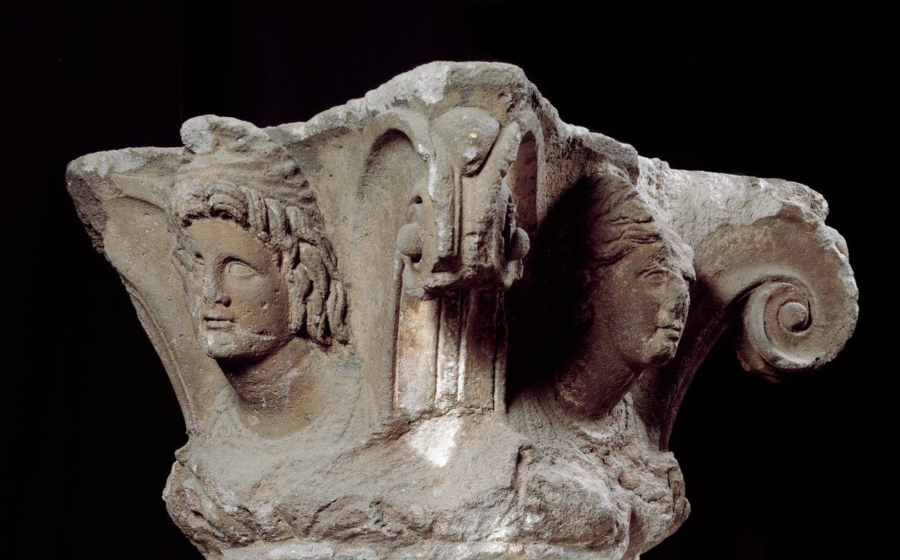 Etruskisk civilisation: dekorerede søjlekapitæler fra graven Campanari a Vulci, Italien. Slutte 4., begyndende 3. århundrede f.Kr. Firenze, Museo Archeologico af Etruscan