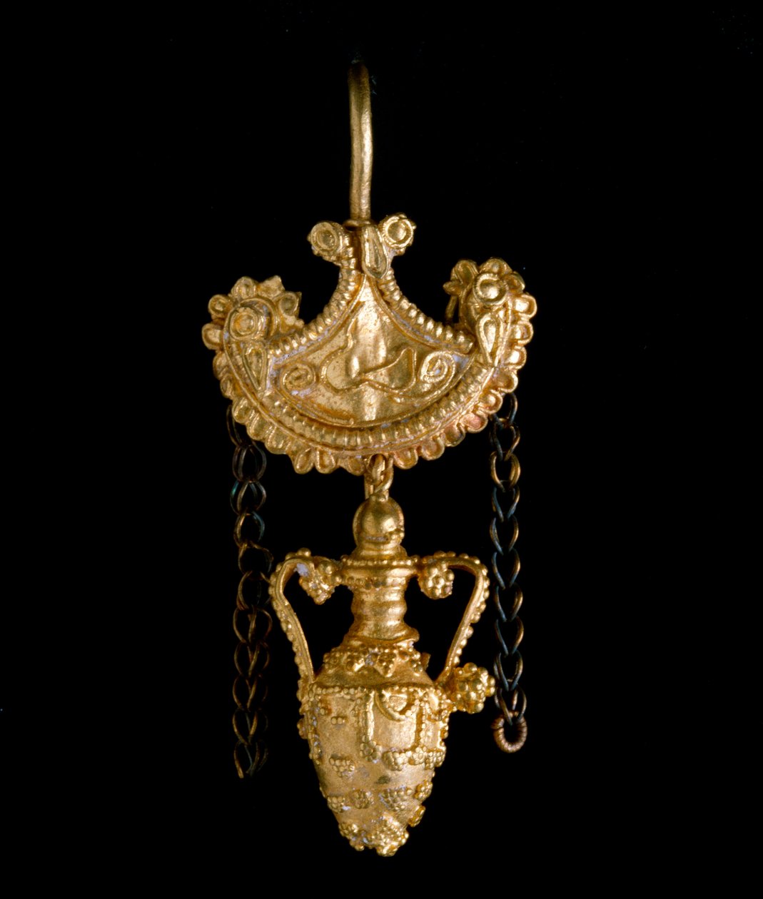 Etruskisk kunst: guldørering. 3. århundrede f.Kr. Fra Cerveteri. Svag. 3,4 cm Rom, Museo di Villa Giulia af Etruscan Etruscan