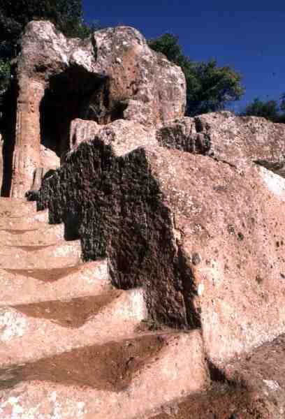Rester af nekropolis (foto) af Etruscan Etruscan