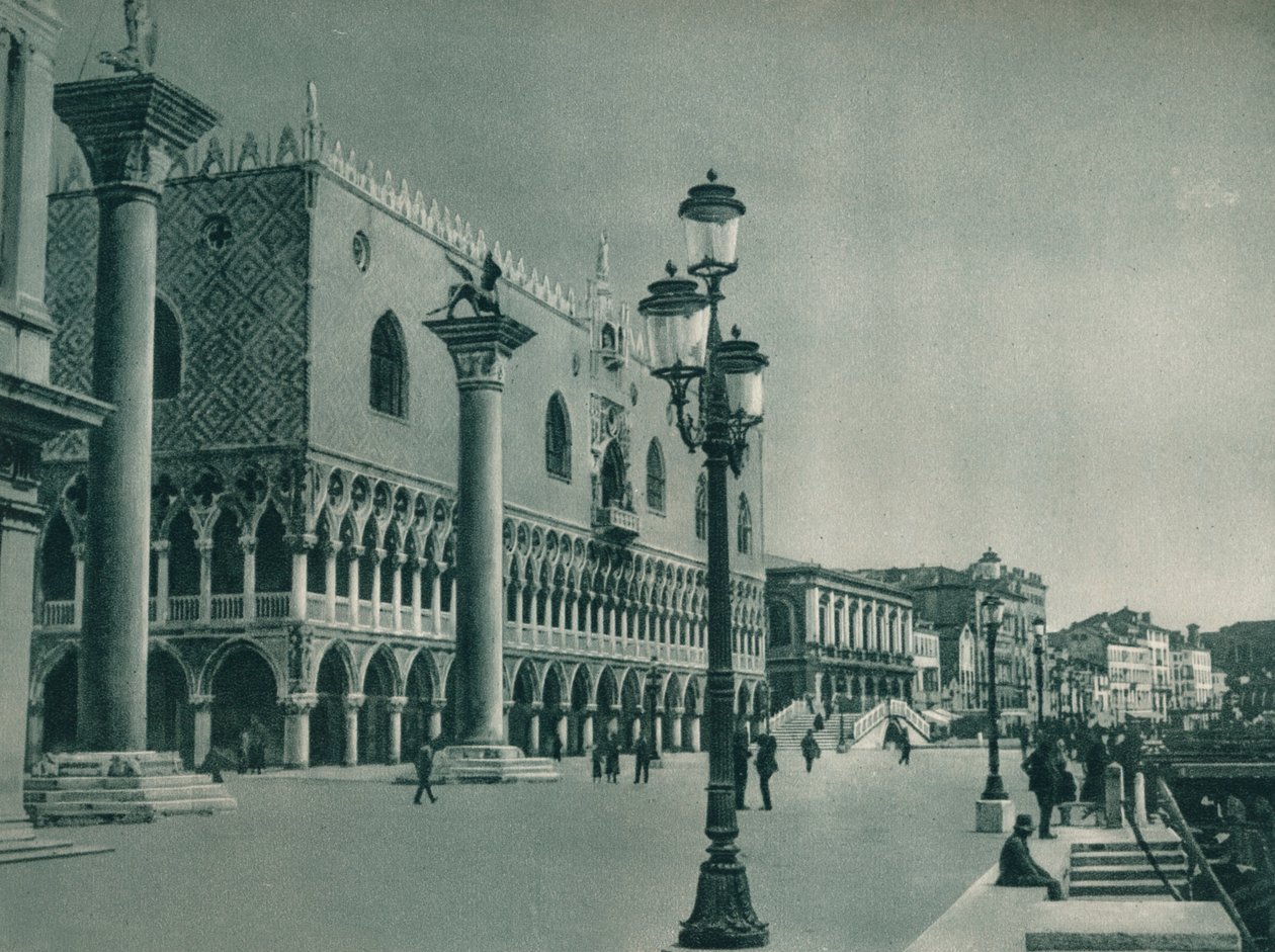 Hovedfronten af ​​Dogespaladset med Riva degli Schiavoni, Venedig, Italien, 1927 af Eugen Poppel
