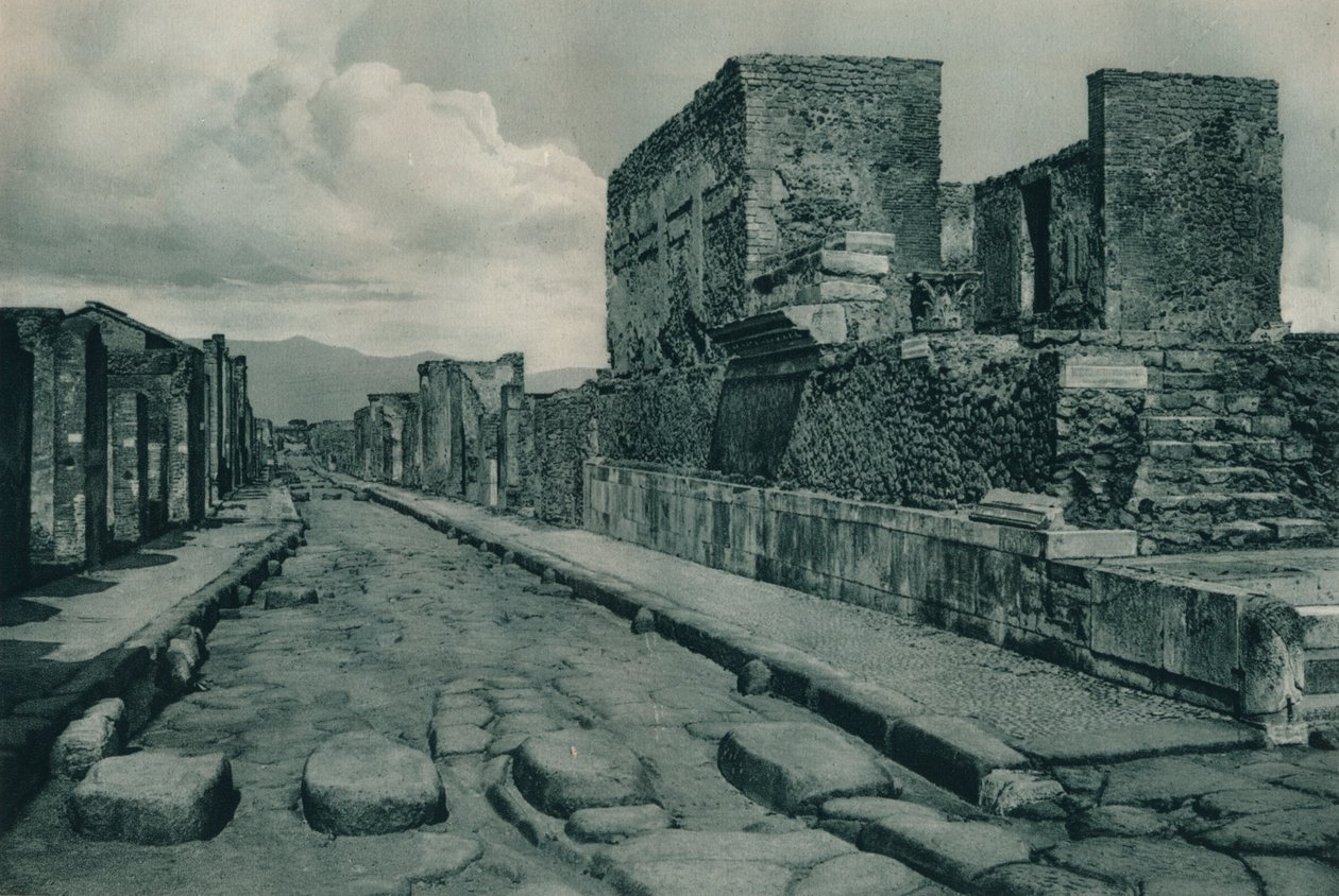 Gade mellem ruiner, Pompeji, Italien, 1927 af Eugen Poppel