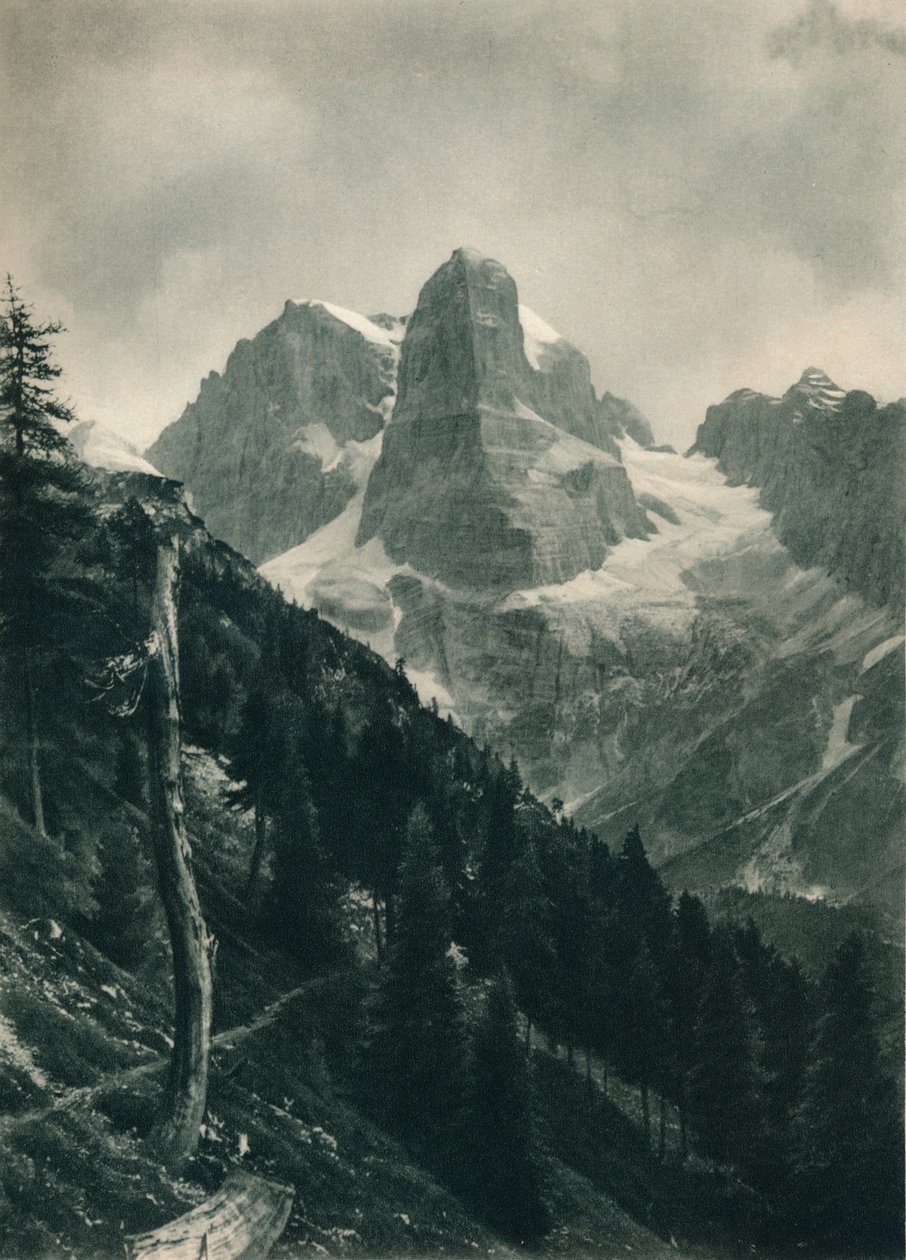 Udsigt over Brenta-gruppen, Madonna di Campiglio, Dolomitterne, Italien, 1927 af Eugen Poppel