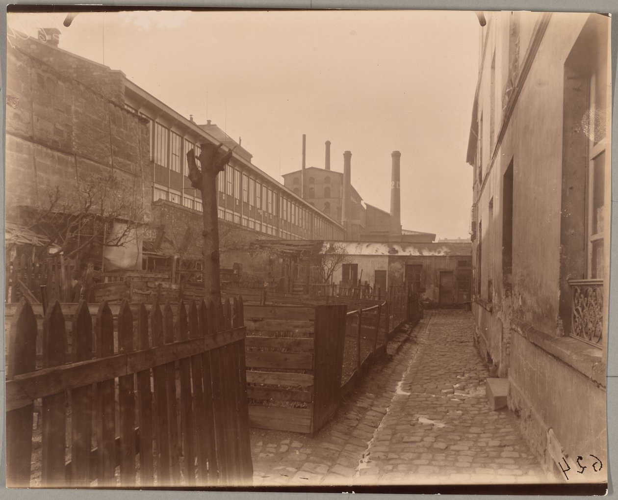 Ruelle des Reculettes 3 af Eugène Atget