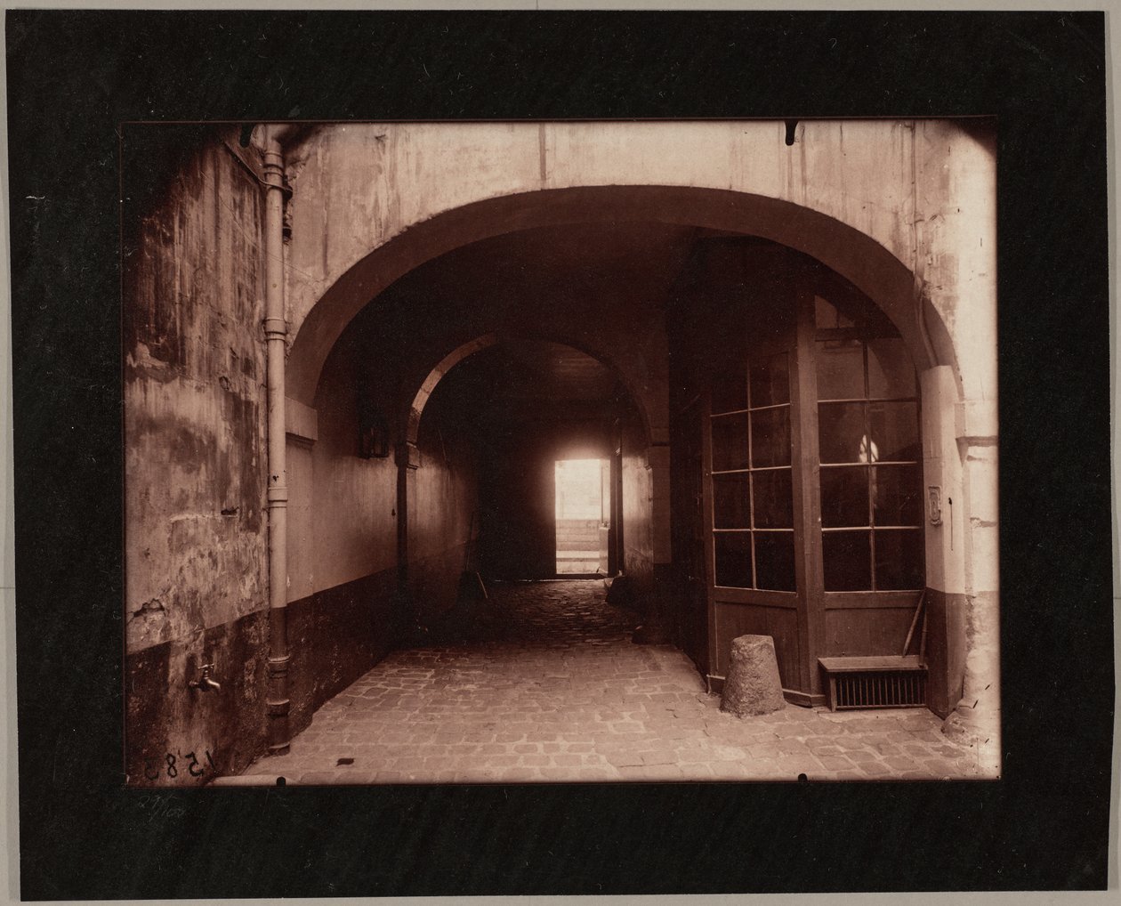 Tidligere Hôtel Gaillardon, gård, 27 quai d
