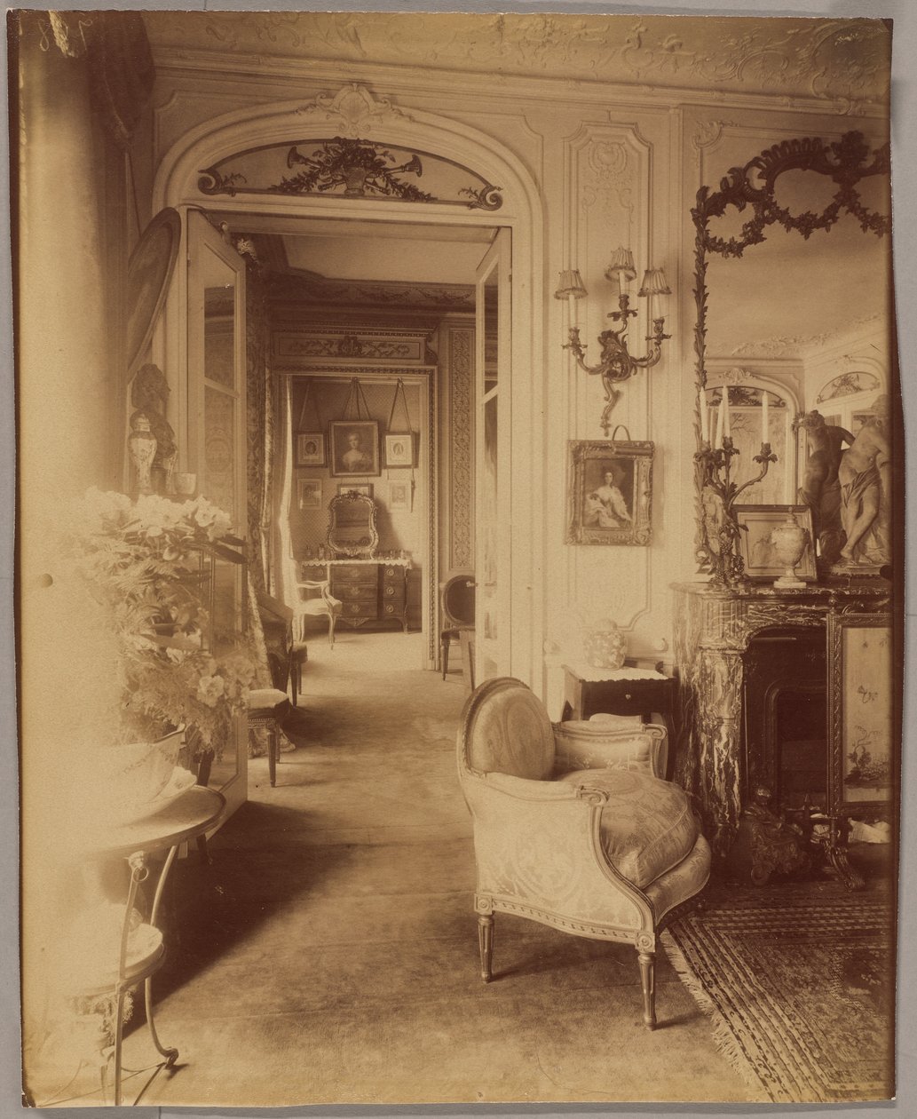 Interiør hos Mlle Sorel fra Comédie-Française, Avenue des Champs-Élysées af Eugène Atget