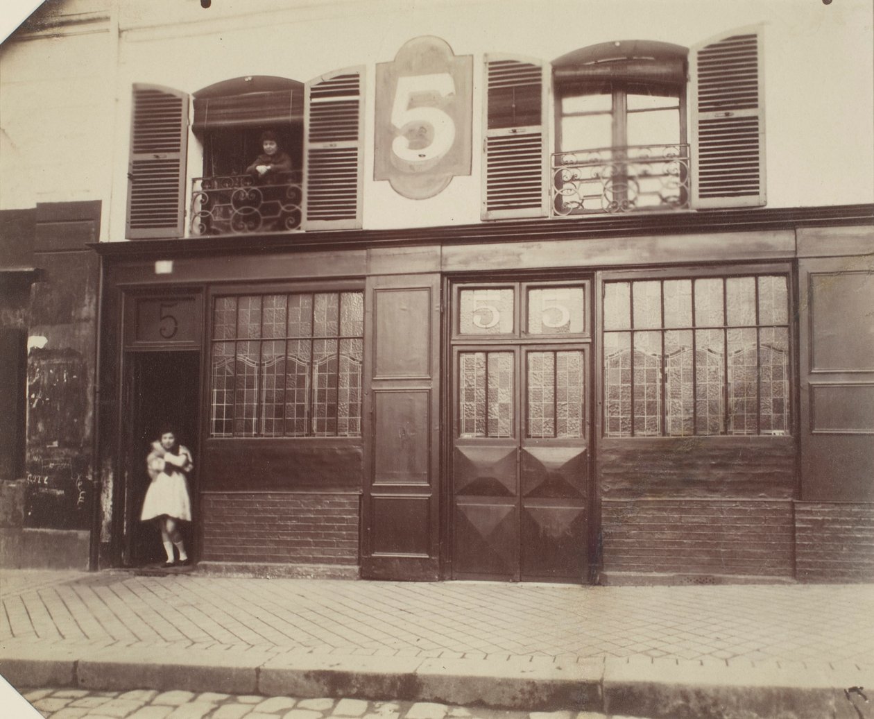 Hus i Versailles af Eugène Atget