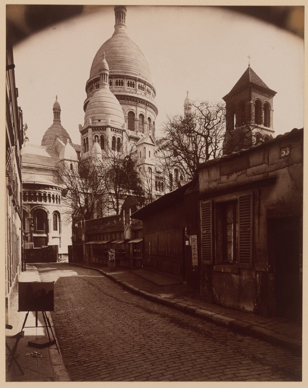 Rue du Chevalier de la Barre af Eugène Atget