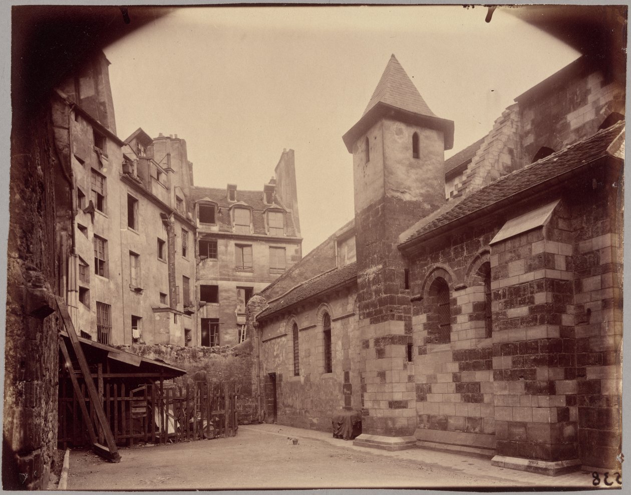 Saint-Julien-le-Pauvre af Eugène Atget