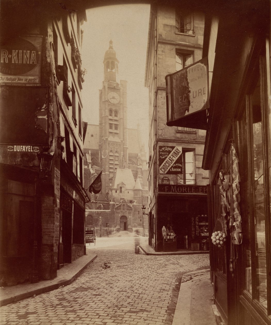 St. Étienne du Mont, Rue de la Montagne Sainte-Geneviève af Eugène Atget