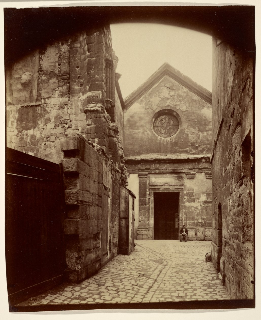 Portalen til Saint-Julien-le-Pauvre af Eugène Atget