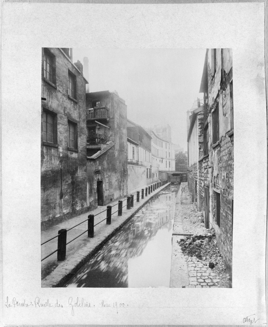 Bievre, Ruelle des Gobelins, Paris, maj 1900 af Eugène Atget