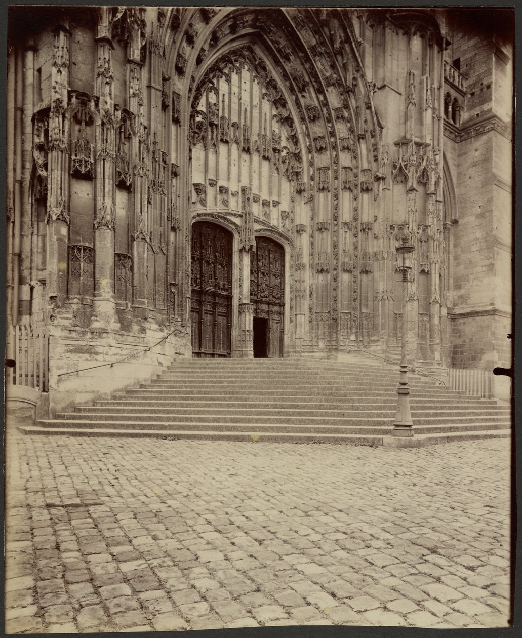 Beauvais, Katedralporten af Eugène Atget