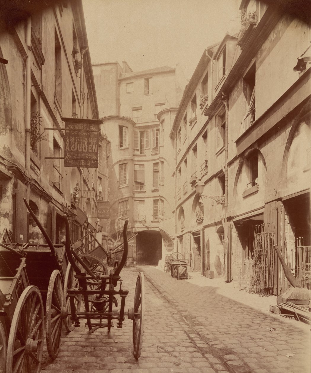 Dragon Court,1905 (foto) af Eugène Atget