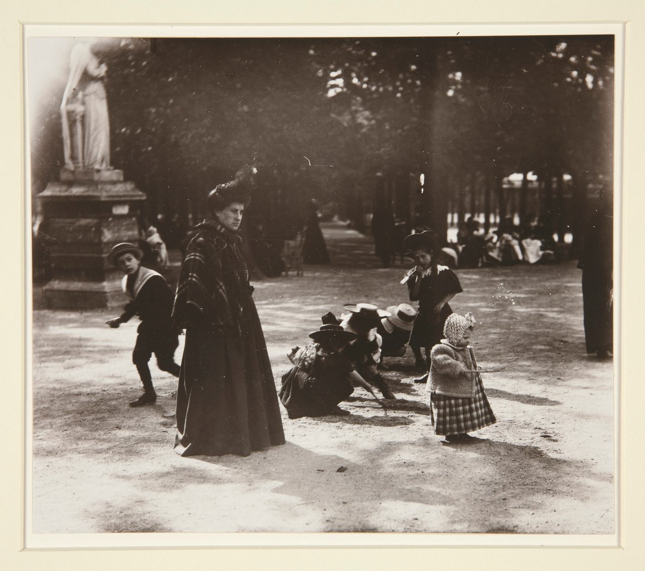 Børn - Luxembourghaven af Eugène Atget