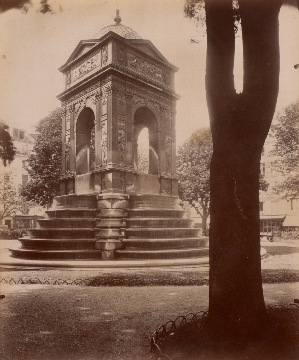 Fontaine des Innocents fra serien The Art of Old Paris af Eugène Atget