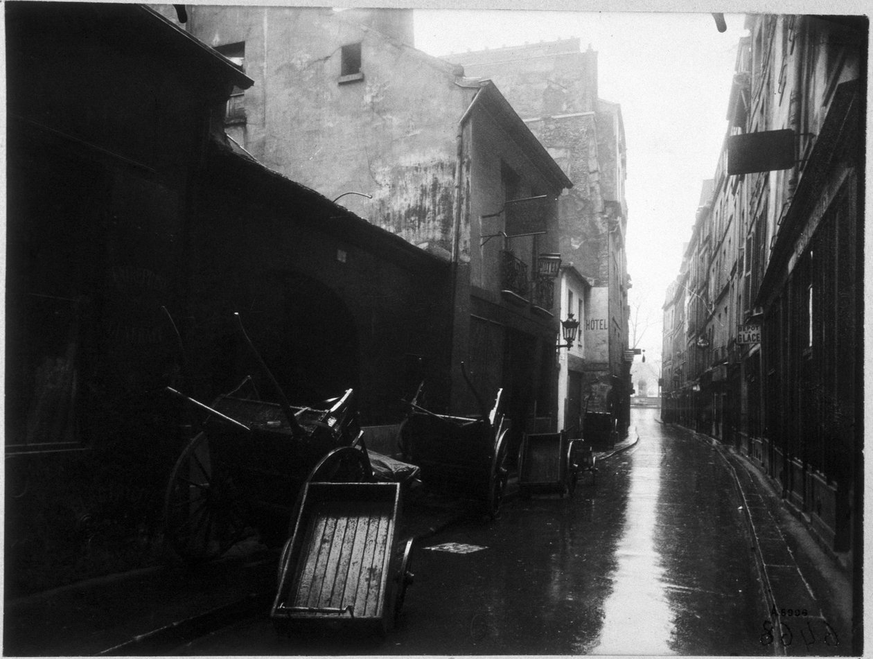 La rue de Bievre - fotografi af Eugene Atget af Eugène Atget