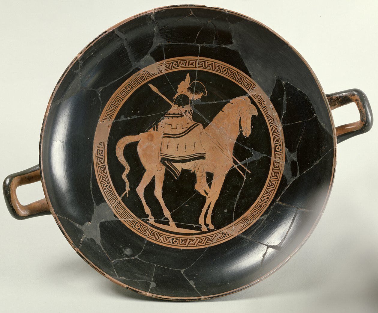 Loftskål med rød figur, der forestiller en rytter til hest (keramik) af Euphronios