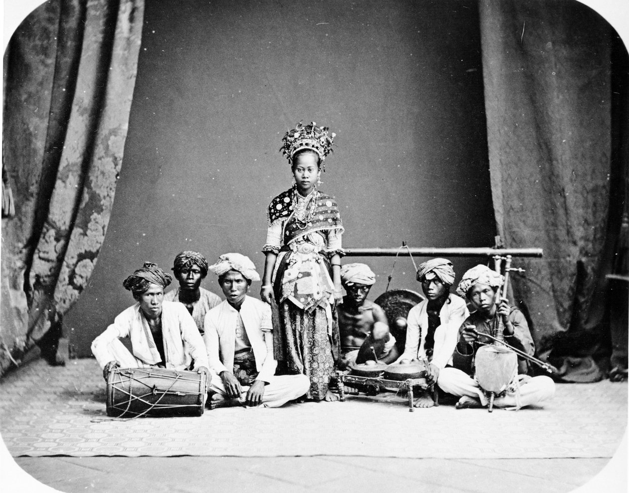 Batavisk dansepige, ca. 1870
