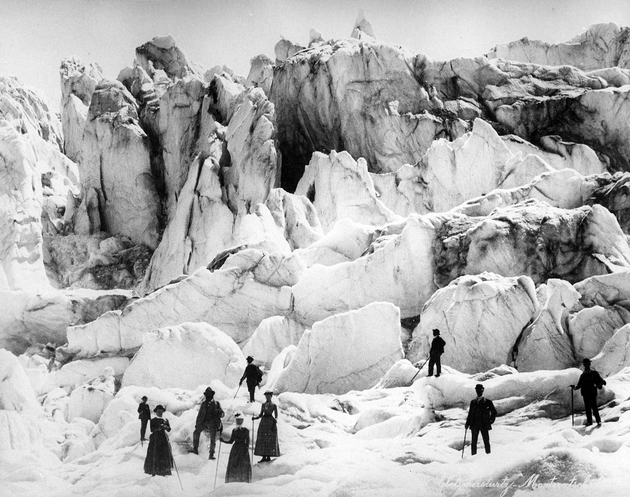 Bjergbestigere på Morteratsch-gletsjeren, slutningen af 19. århundrede af European Photographer