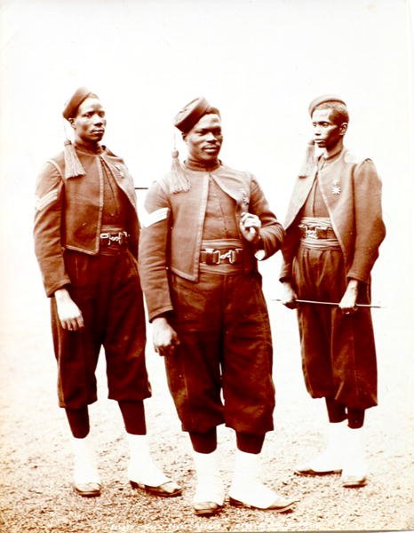 Hausa Sergeants Gold Coast, juni 1897 (albumin print) af F.G.O. Stuart