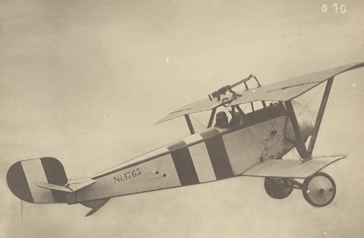 [Profil af en flyvende Nieuport 17 (flyvemaskine)] af Fedele Azari