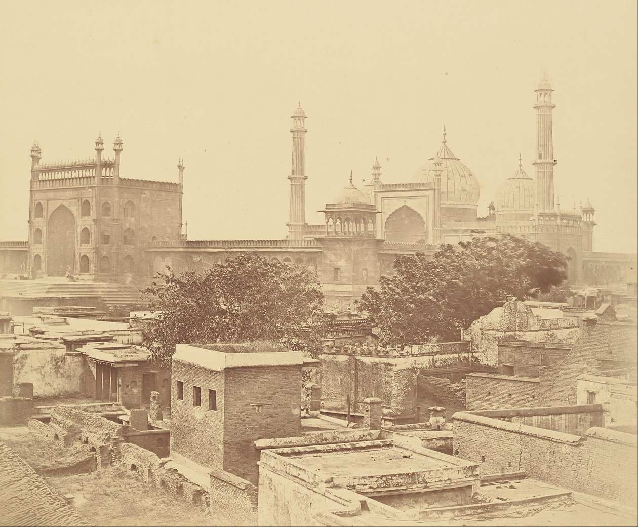 Indgang til den store moske i Juma Masjid i Delhi af Felice Beato