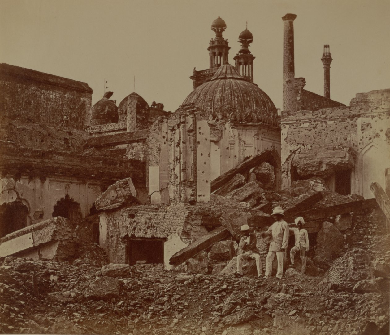 Fort Lucknow efter det indiske mytteri, 1857 af Felice Beato