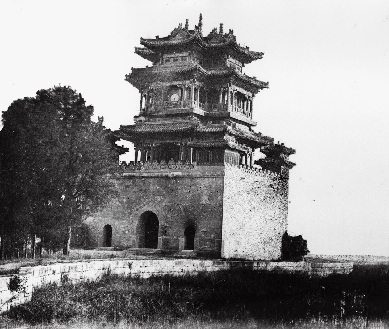 Litteraturgudens Belvedere ved Sommerpaladset, Beijing, 1860 af Felice Beato