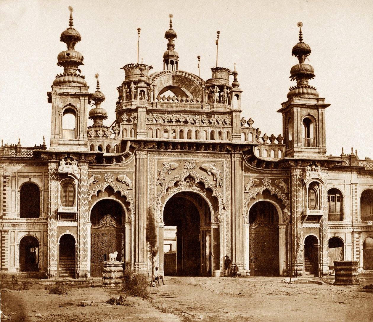 Den store port til Kaiser Bagh, Lucknow, 1858 af Felice Beato