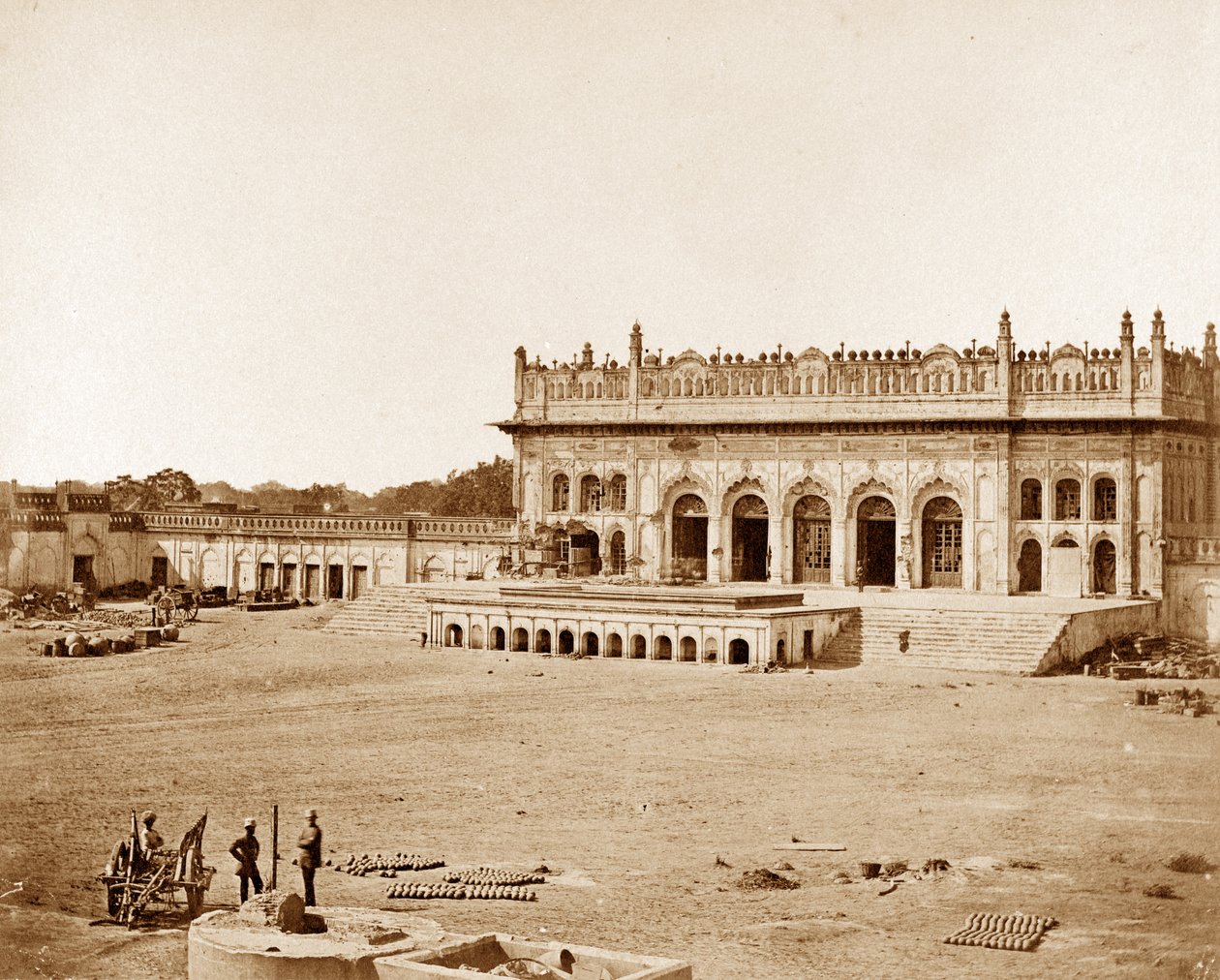 Den lille Emaumbara, Lucknow af Felice Beato