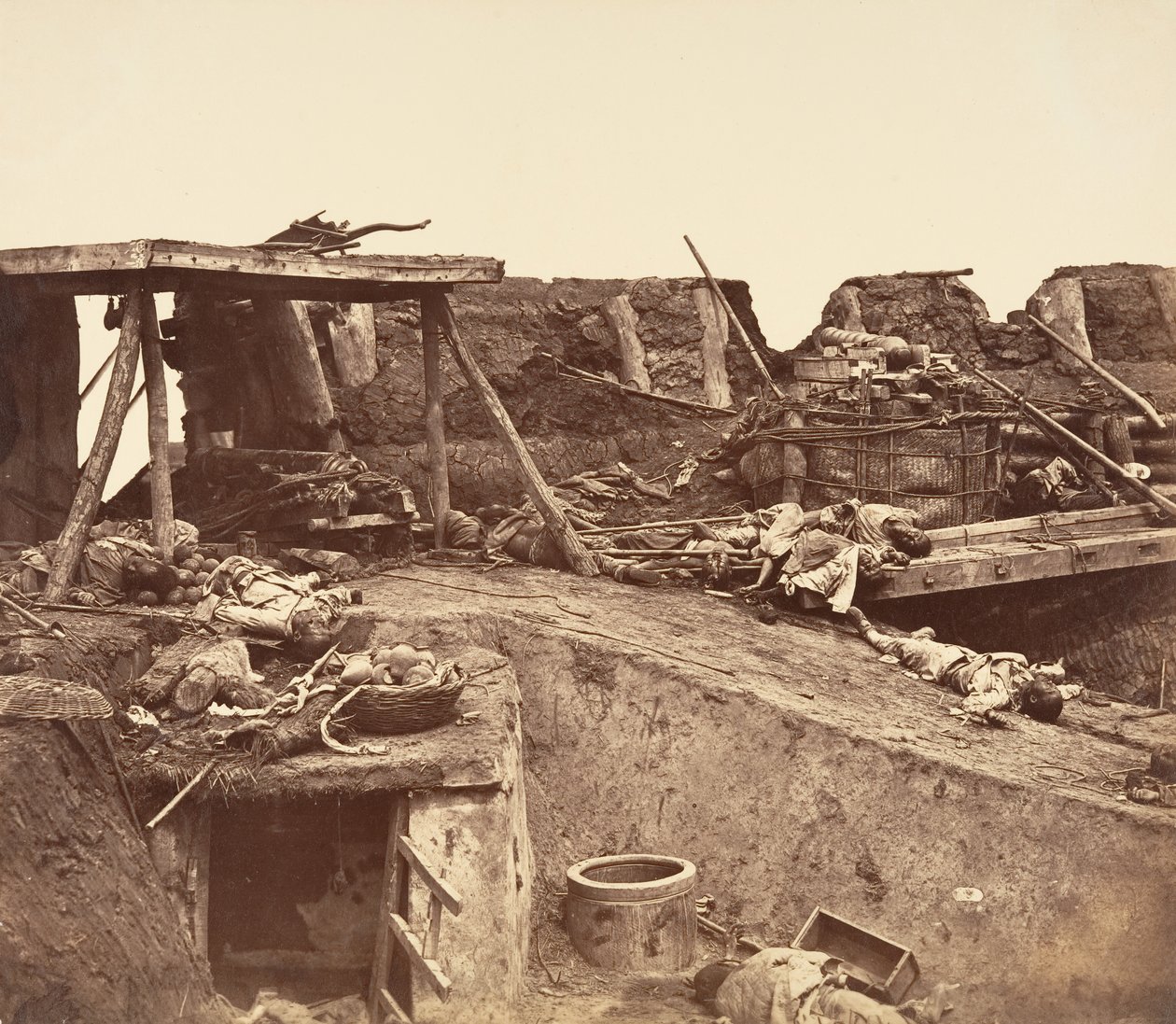 [Efter erobringen af Taku-fortene], 1860. af Felice Beato