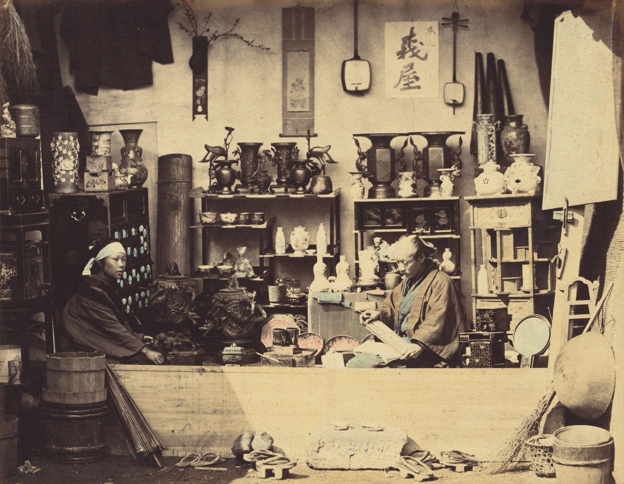 Curio Shop, ca. 1865. af Felice Beato