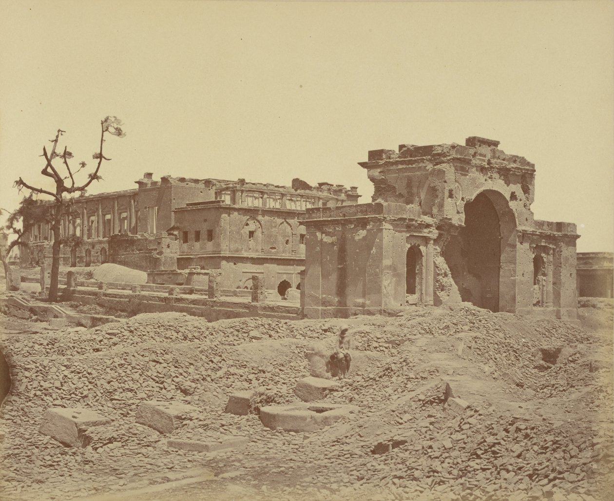 Gateway og bankethal, Lucknow af Felice Beato