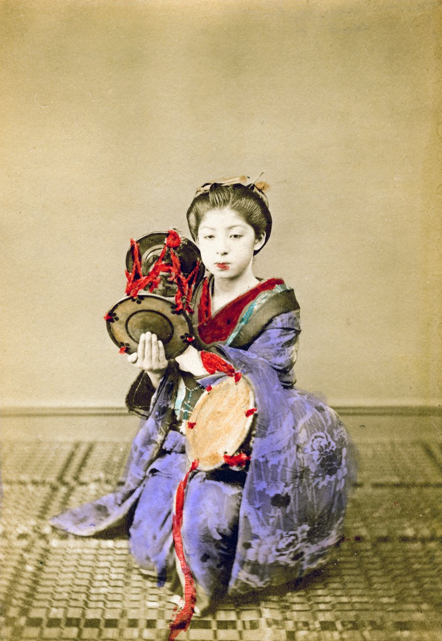Geisha spiller tsuzumi, Japan, 1882 af Felice Beato