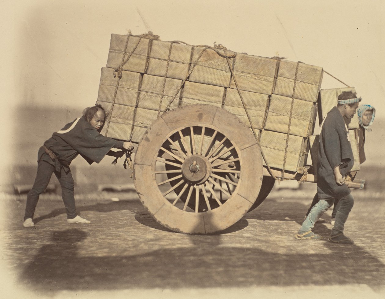 Shariki, eller Cart-Pushing Coolies, ca. 1860. af Felice Beato