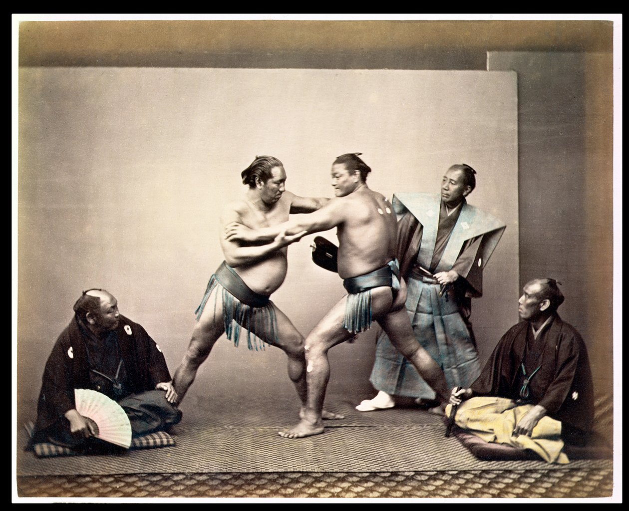 Sumobrydere, ca. 1870-80 (albumintryk) af Felice Beato